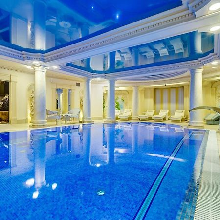 Palacyk Otrebusy Business & Spa Exteriér fotografie