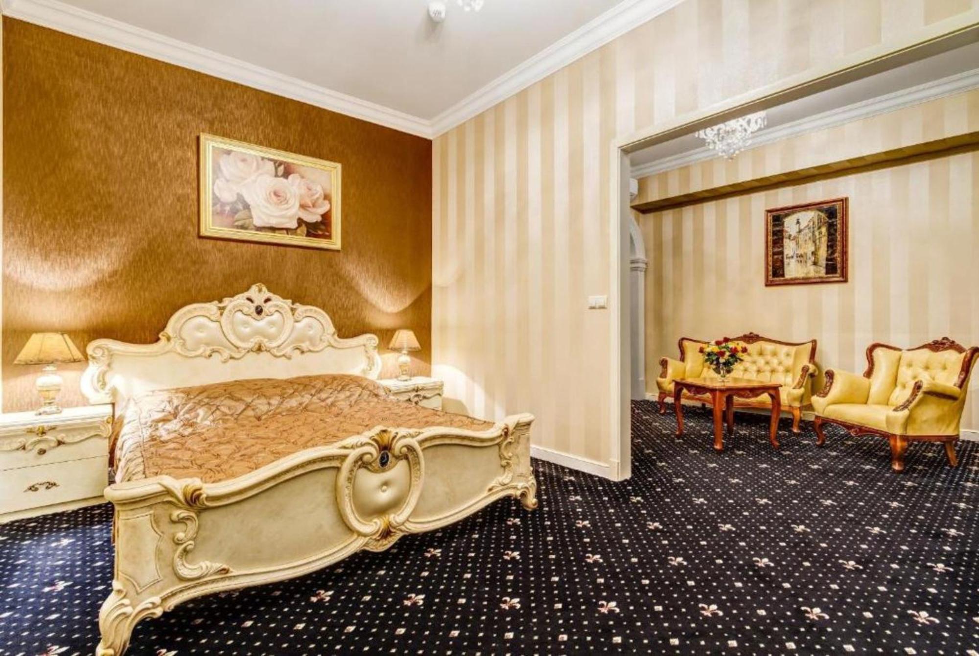 Palacyk Otrebusy Business & Spa Exteriér fotografie