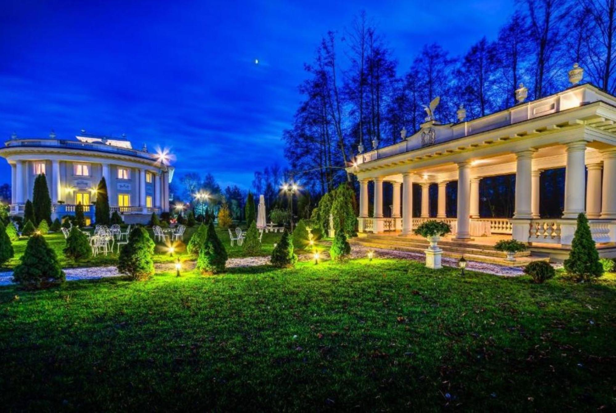 Palacyk Otrebusy Business & Spa Exteriér fotografie