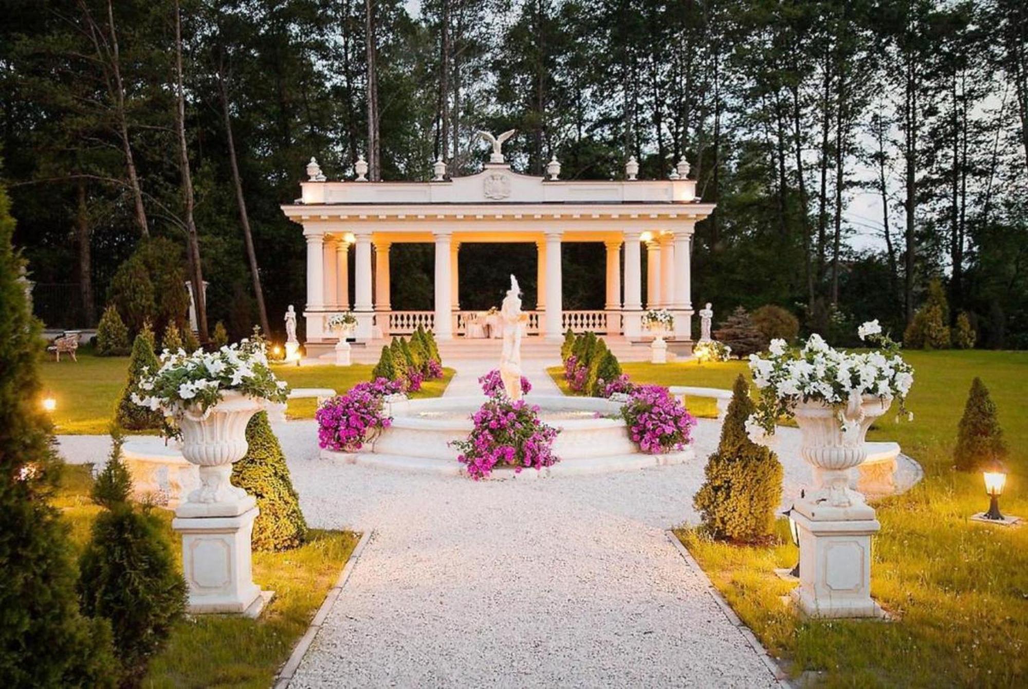 Palacyk Otrebusy Business & Spa Exteriér fotografie